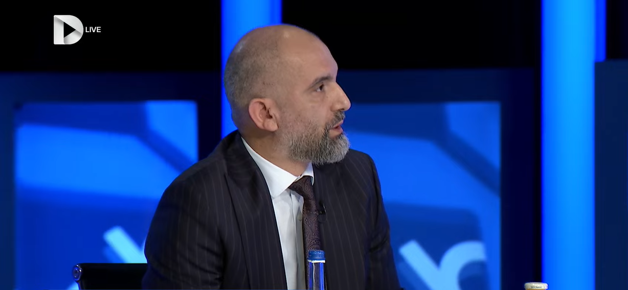 Abrashi: Marrëveshja LVV–PDK për presidenten u arrit pa presion ndërkombëtar