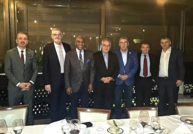 Kongresisti Meeks diskuton Kosovën dhe Hagën me Këshillin Shqiptaro-Amerikan