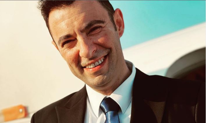 Vedat Bajrami ndan momente familjare pranë bashkëshortes dhe fëmijëve