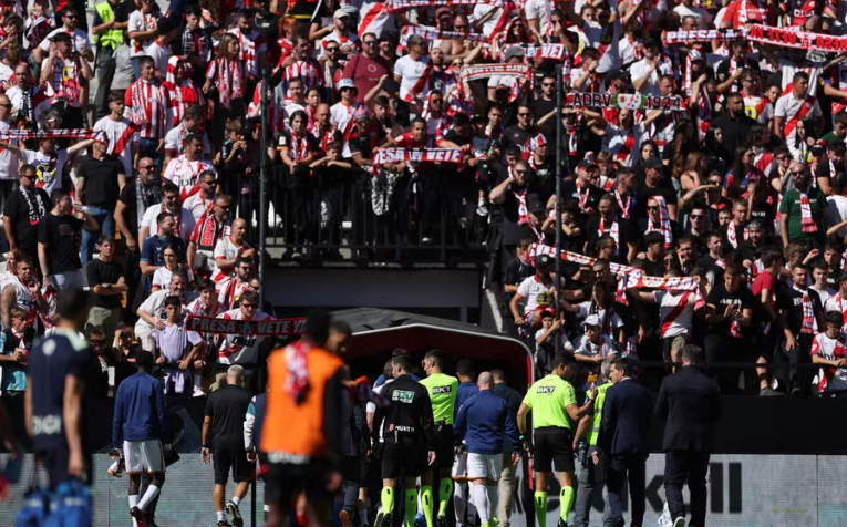 Protestat në tribunat e Rayo Vallecanos ndërpresin përgjithmonë ndeshjen ndaj Athletic Bilbaos