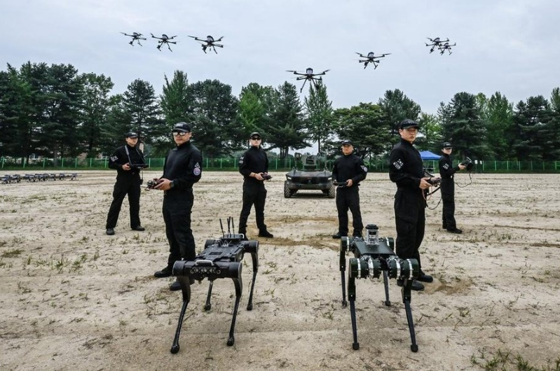 Seuli investon në robotikë ushtarake: hapet qendra e parë e këtij lloji