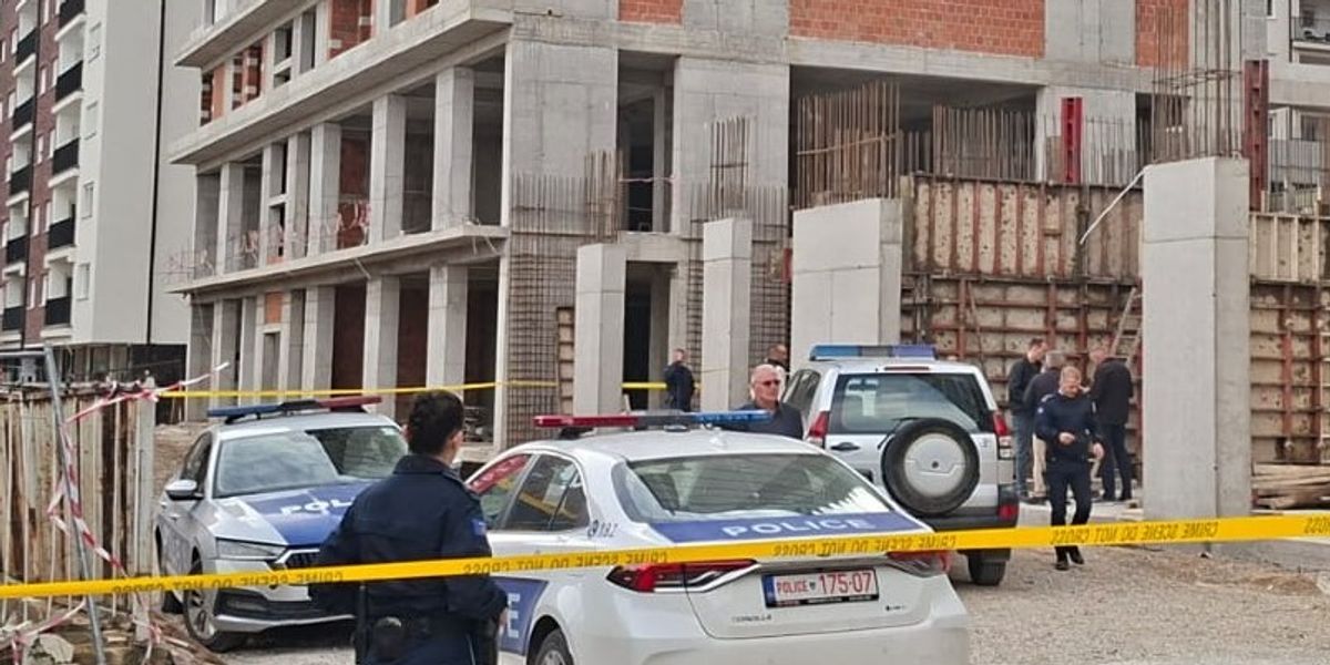Hetimet për vdekjen e punëtorit në Ferizaj, policia ndalon një 31-vjeçar