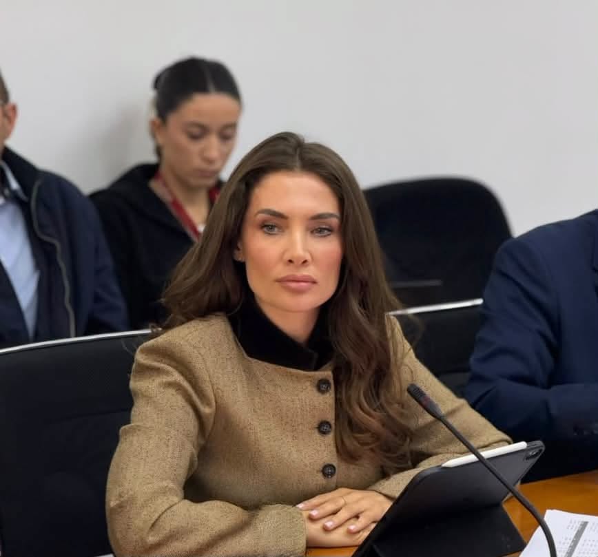 Ftesë për të rinjtë: Musliu-Shoshi kërkon bashkëpunim në punën parlamentare