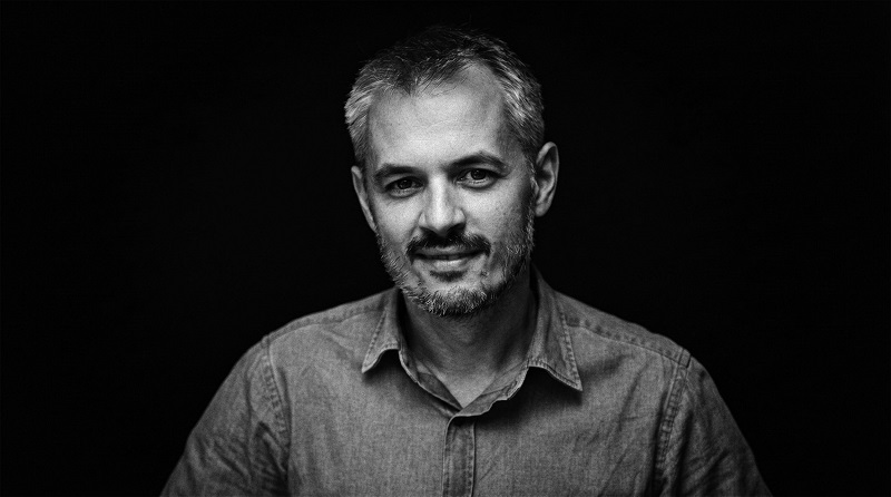 Agon Maliqi kërkon mbështetje për protestuesit dhe kritikon qeverinë e opozitën