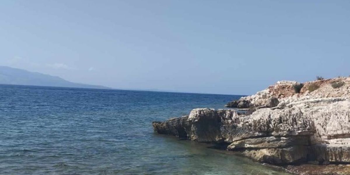 Shqipëria përballet të shtunën me vranësira dhe reshje shiu